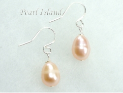 Petite Peach Oval Pearl Earrings 7-8mm